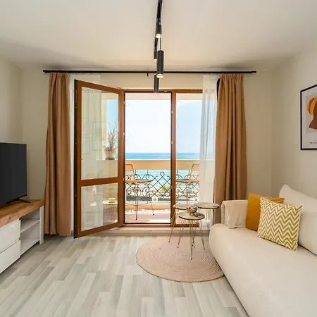Irini- Sea View, Free Parking, Complex Carpe Diem Apartmán